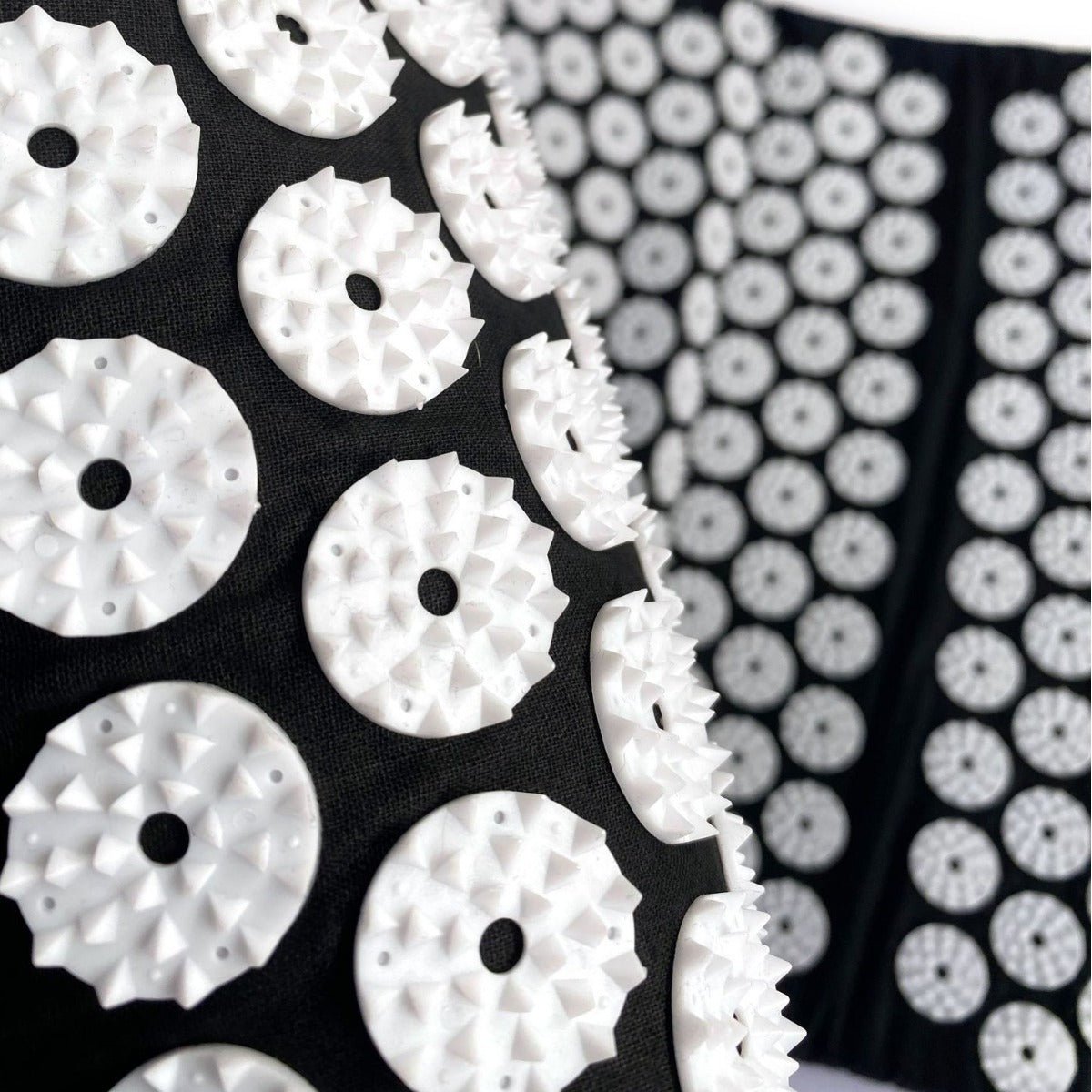Drip Sweat LotusWave Acupressure & Relaxation Mat